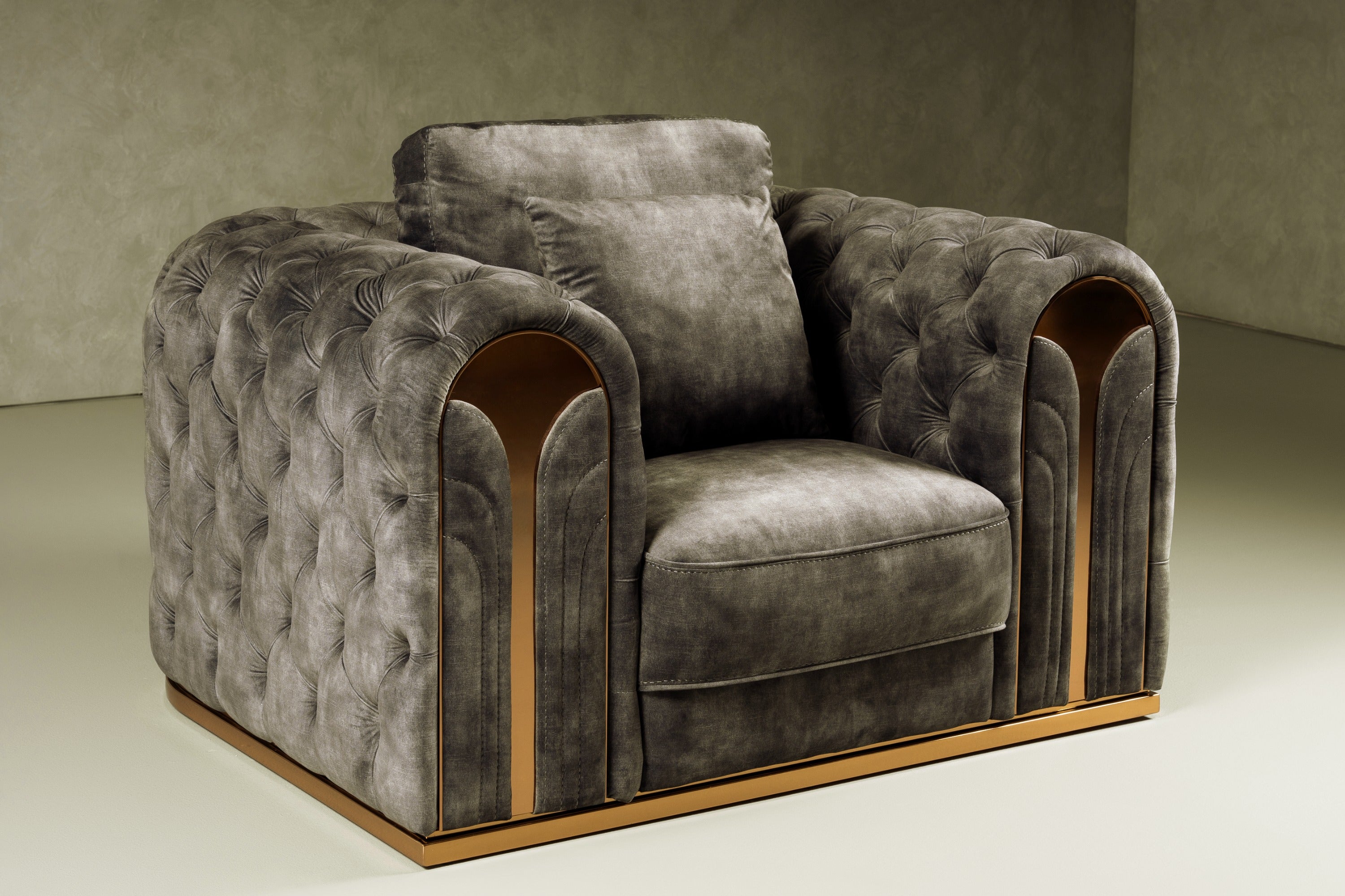 Dosie - Transitional Grey Velvet Chair - image 4