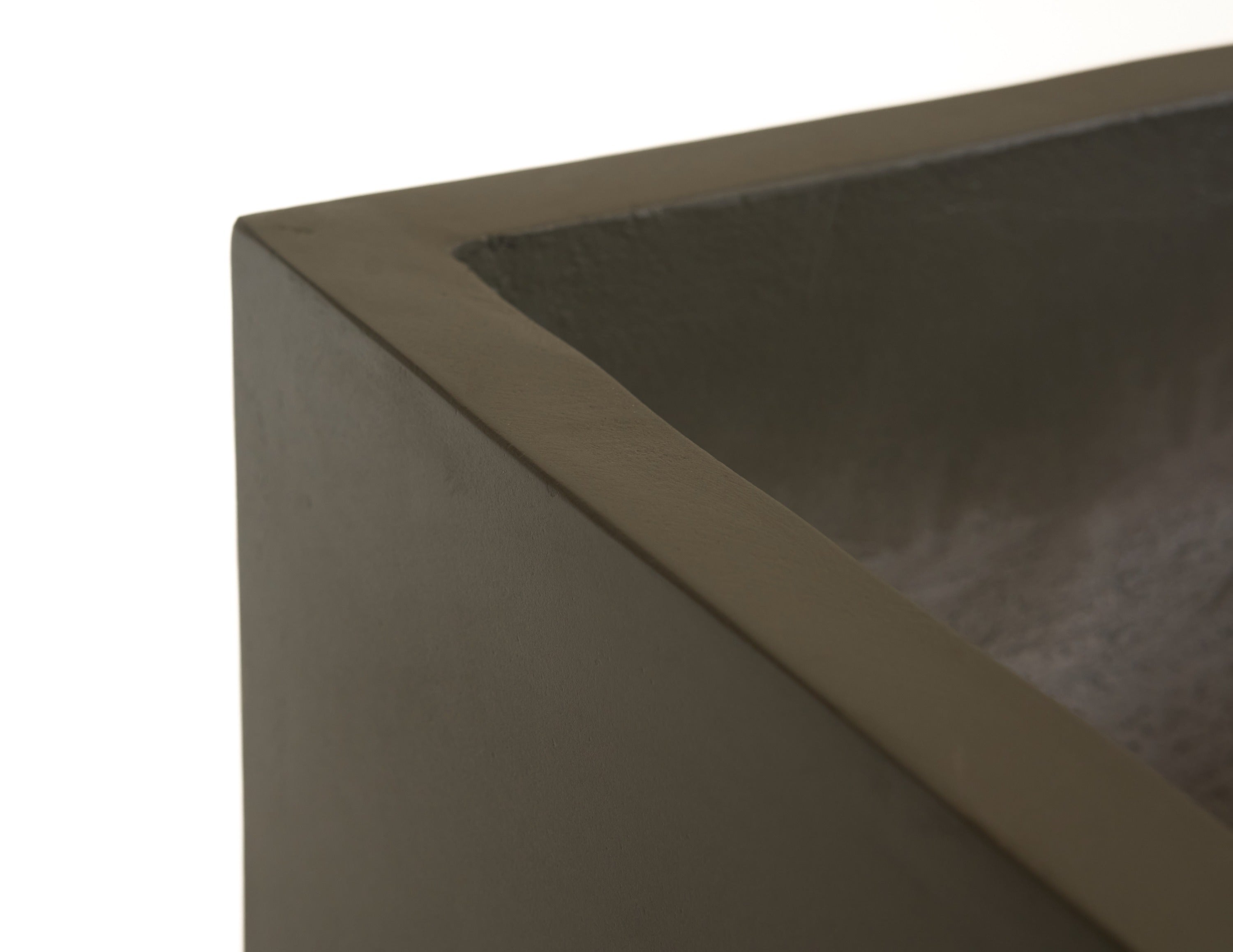 Modrset Helotes - Modern Grey Concrete Planter - image 3
